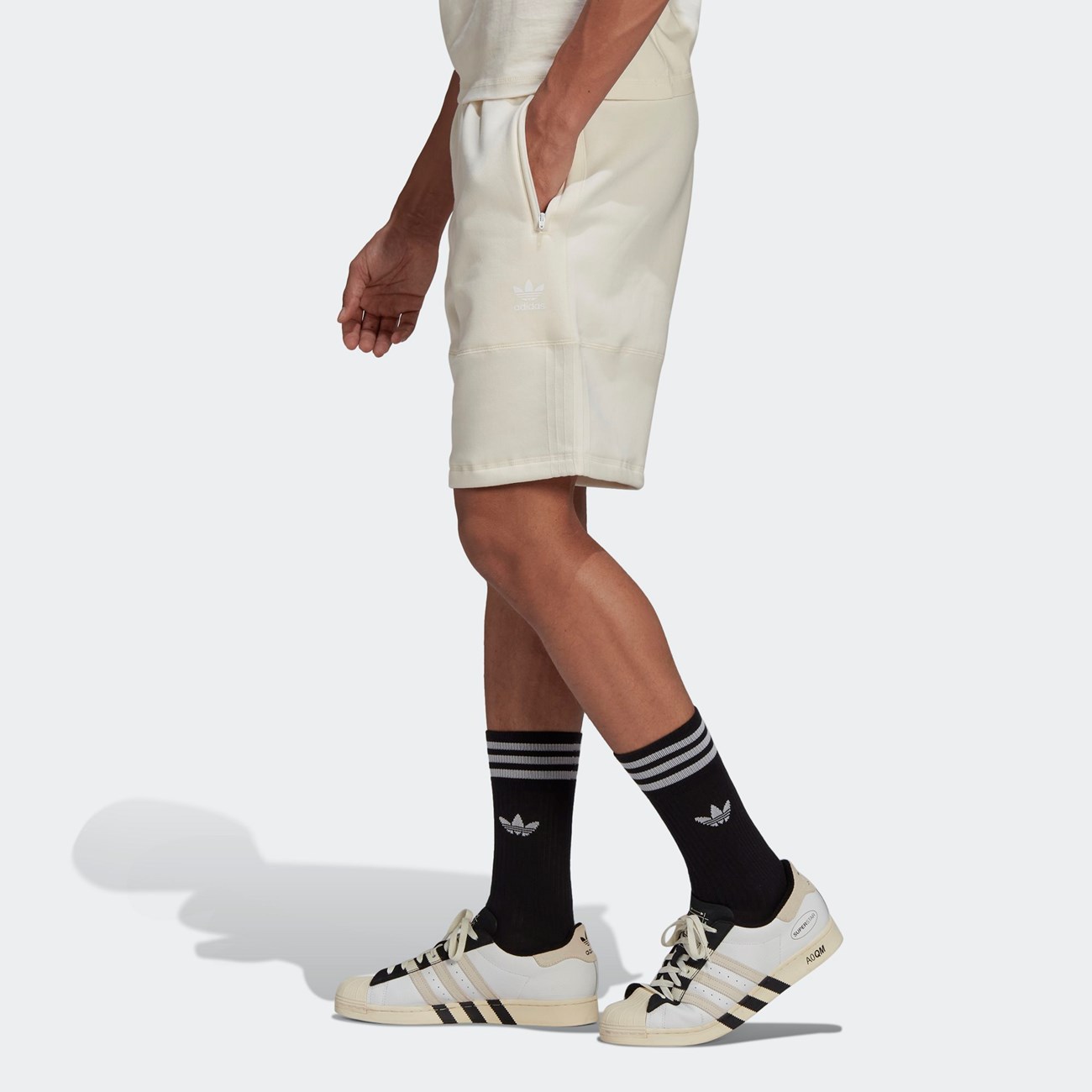 adidas Originals Ανδρική Βερμούδα Adicolor Clean Classics 3-Stripes HC1969-A0VO - The Athlete's Foot