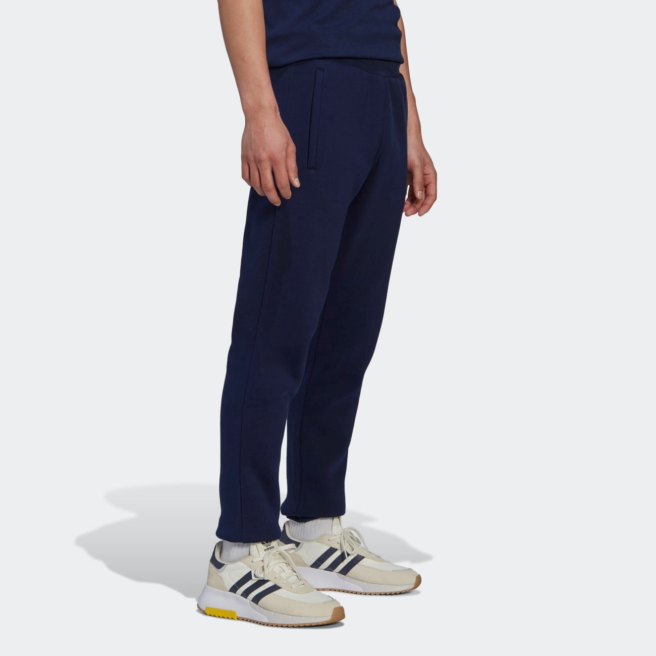 adidas Originals Ανδρικό Παντελόνι Φόρμας Adicolor Essentials Trefoil HK0107 - The Athlete's Foot